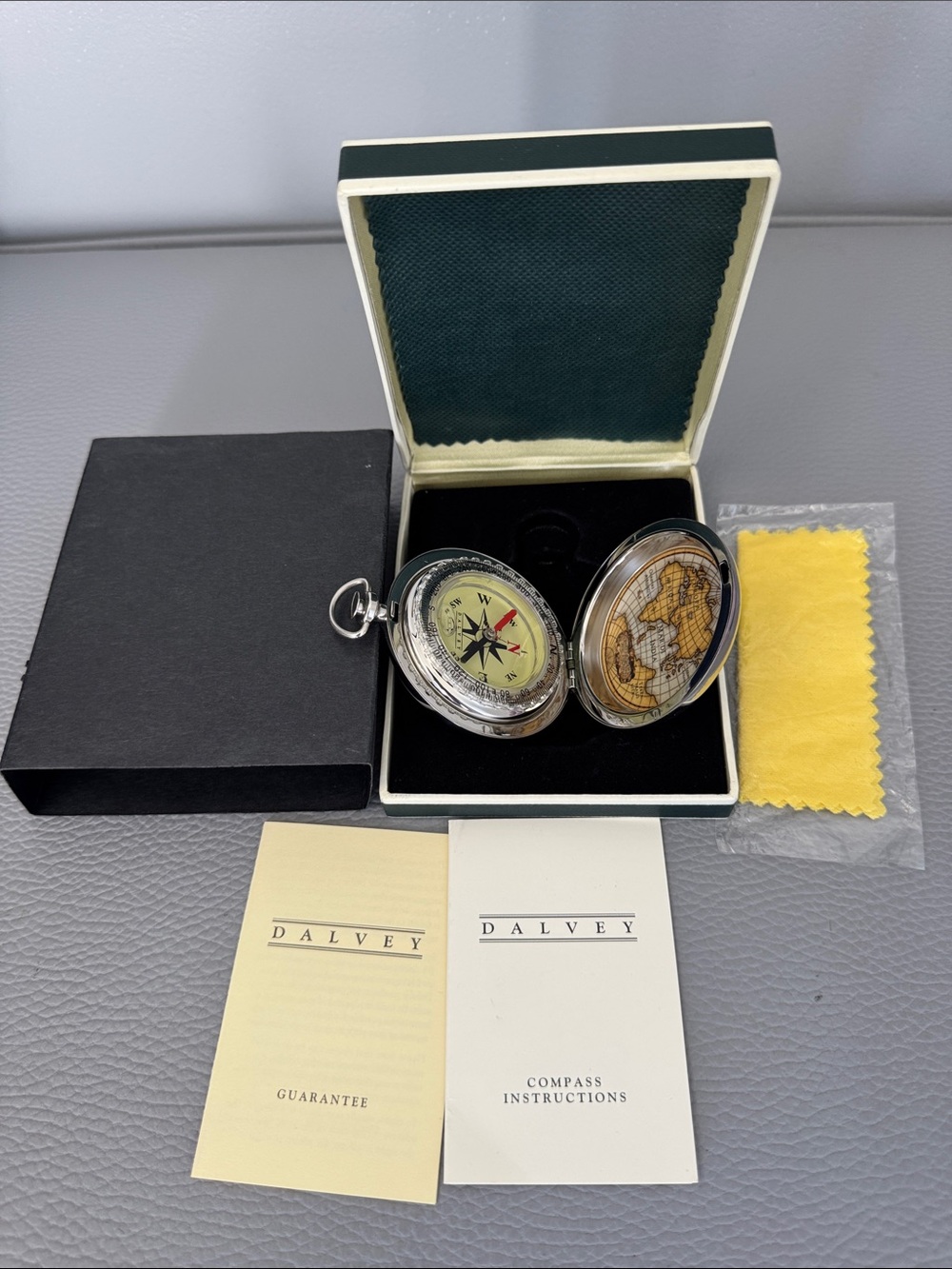 DALVEY SCOTLAND EXPLORER SILVER POCKET COMPASS POLISHED CHROME NIB